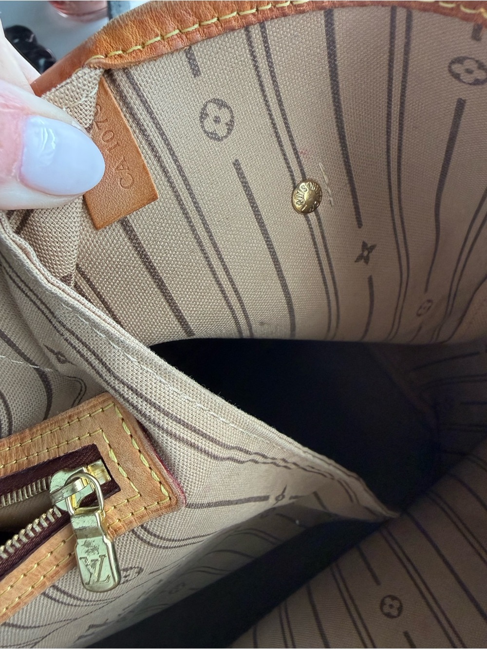 🤩 AUTHENTIC Louis Vuitton Monogram Canvas Neverfull MM Tote in Brown and Tan - Picture 4 of 14